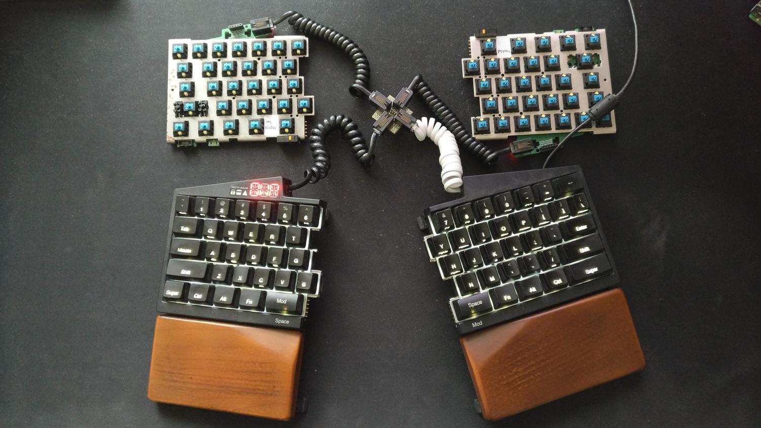 Ultimate Hacking Keyboard: Gimmick or serious productivity tool?